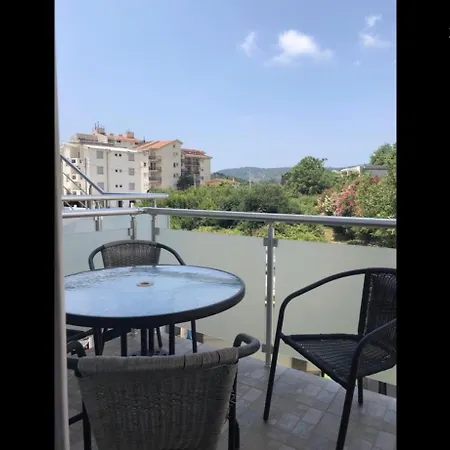 Kalina Aparthotel
